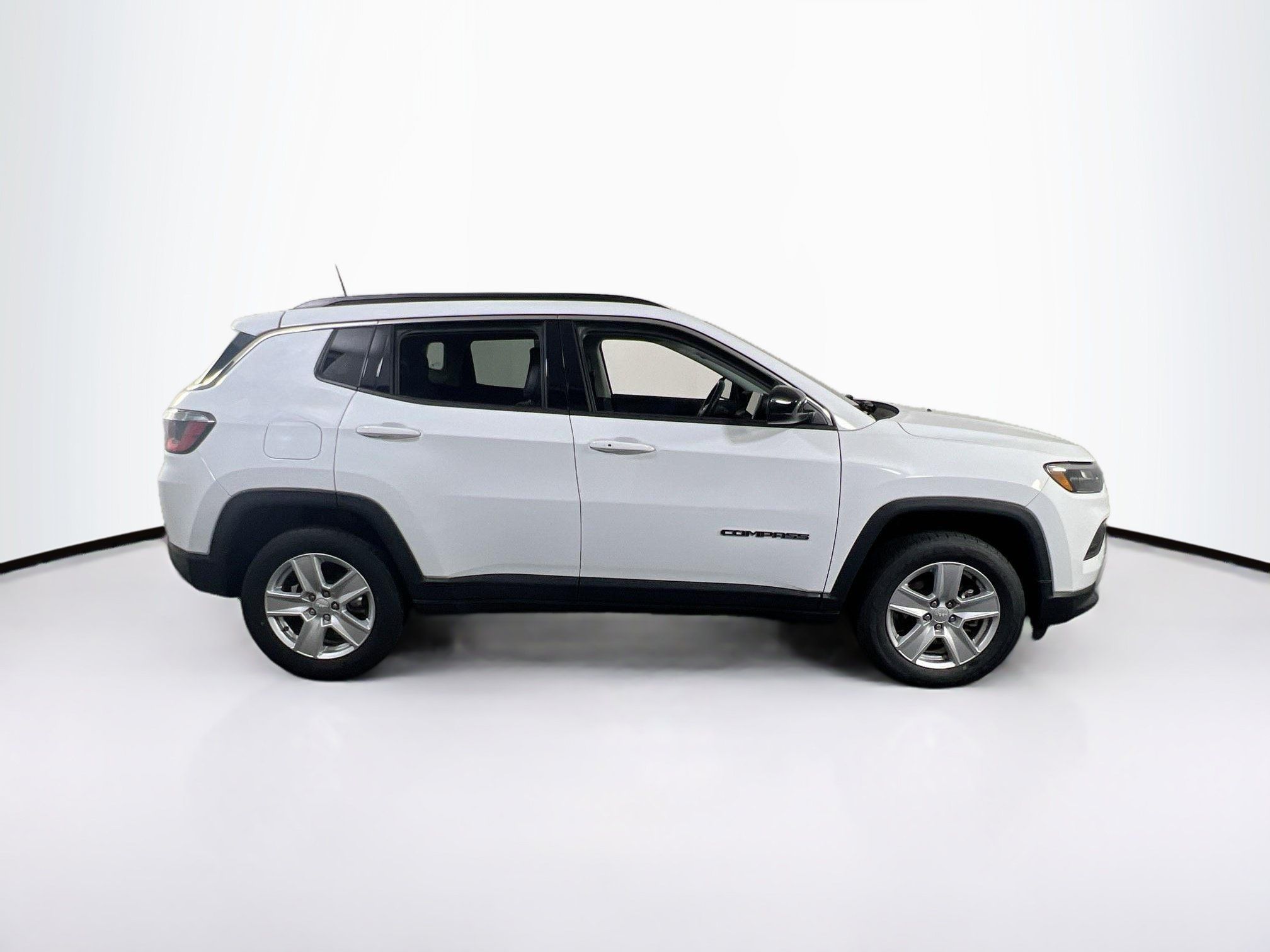 Used 2022 Jeep Compass Latitude w/ Convenience Group AWD/4WD image 4