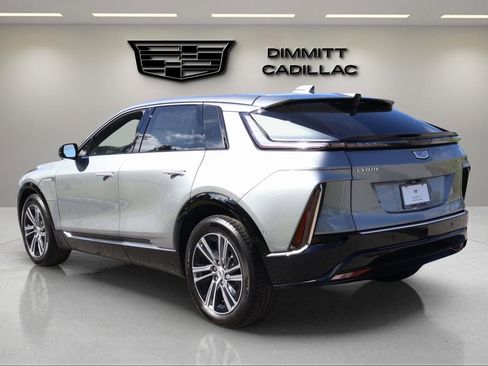 New 2026 Cadillac Lyriq Luxury image 3