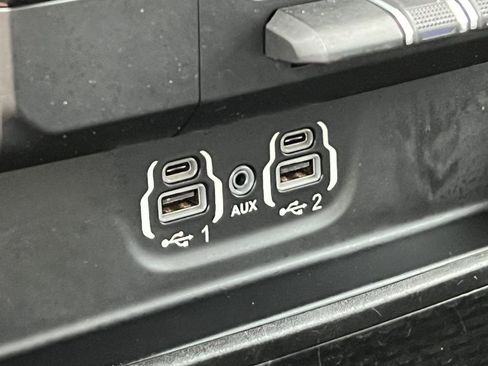 Used 2020 RAM 1500 Laramie RWD image 34