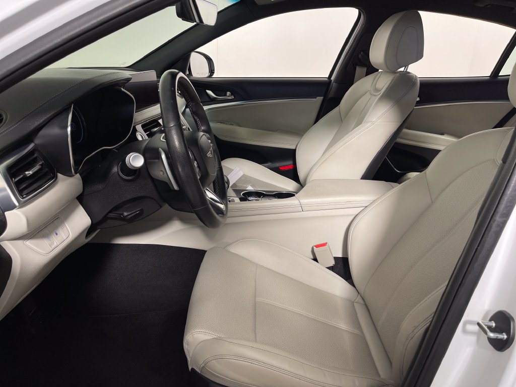 Used 2025 Genesis G70 2.5T AWD/4WD image 12