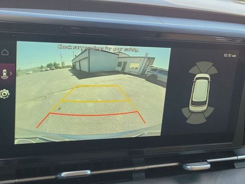 Used 2023 Kia Carnival EX FWD image 18