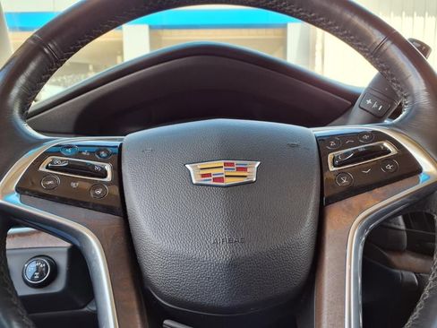 Used 2019 Cadillac Escalade Premium Luxury image 26