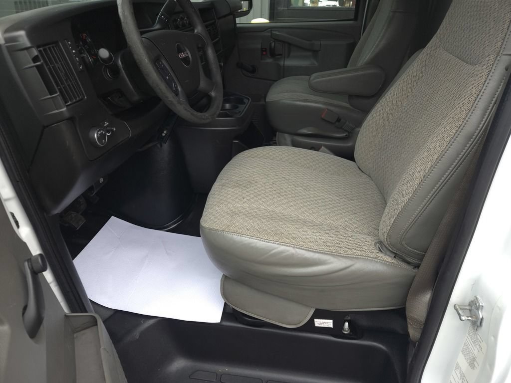 Used 2017 GMC Savana 3500 RWD image 11