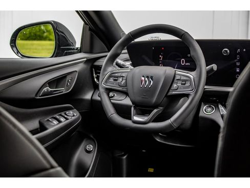 New 2025 Buick Envista Avenir image 37