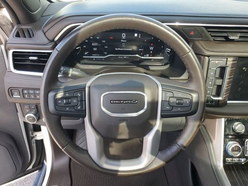 Used 2022 GMC Yukon Denali AWD/4WD image 24