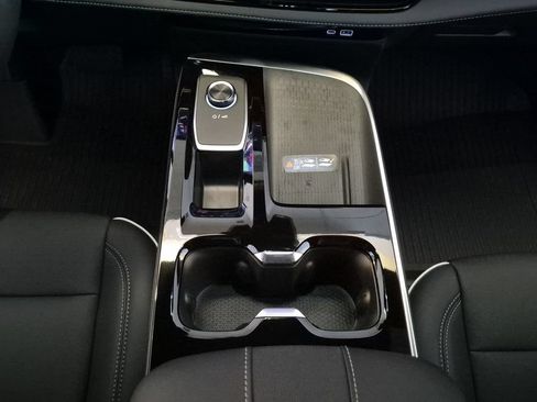 New 2026 Buick Enclave Preferred w/ Power Package AWD/4WD image 13