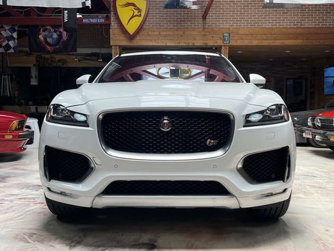 Used 2017 Jaguar F-PACE S AWD/4WD image 3
