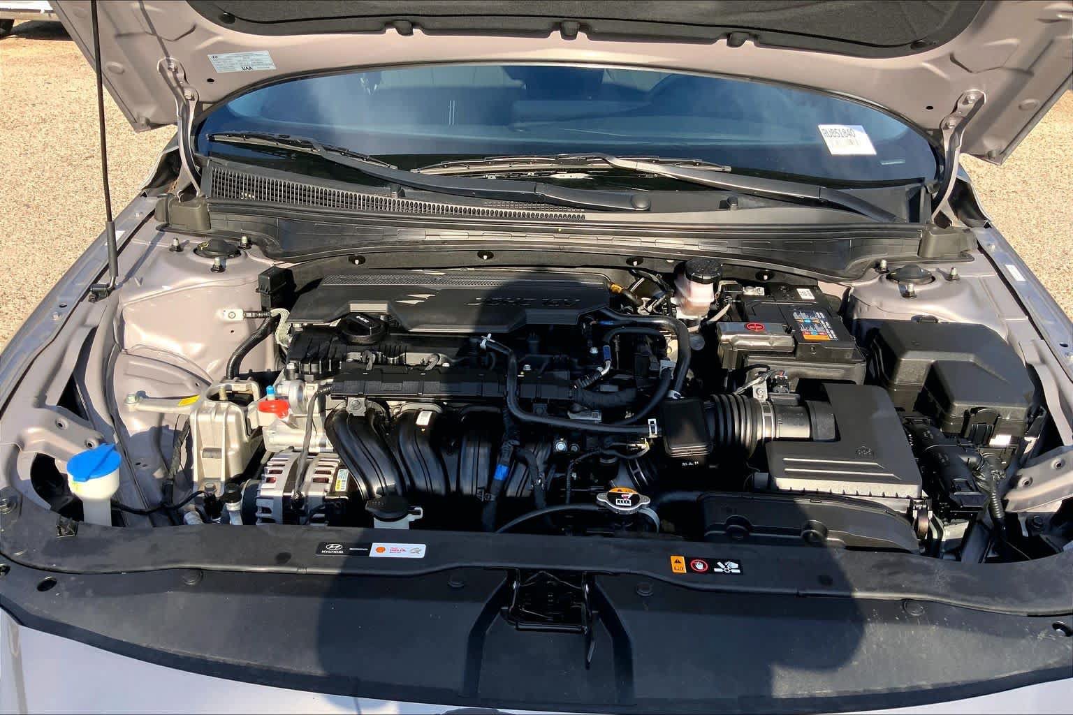 Used 2024 Hyundai Elantra SEL FWD image 31