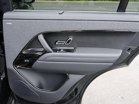 New 2026 Land Rover Range Rover Sport Dynamic SE AWD/4WD image 14
