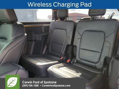 Used 2022 Ford Bronco Badlands image 13