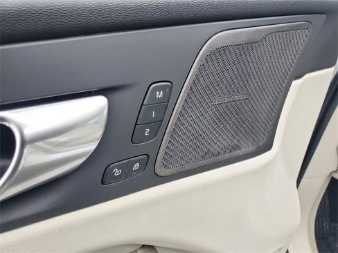 New 2026 Volvo XC60 T8 Ultra w/ Climate Package image 11