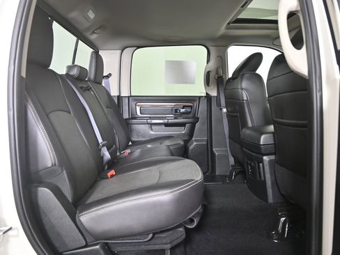 Used 2016 RAM 2500 Laramie AWD/4WD image 17