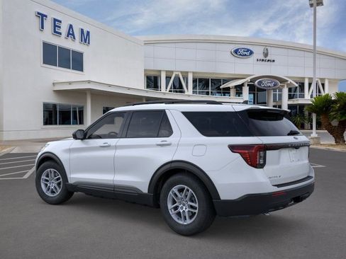 New 2026 Ford Explorer Active RWD image 4