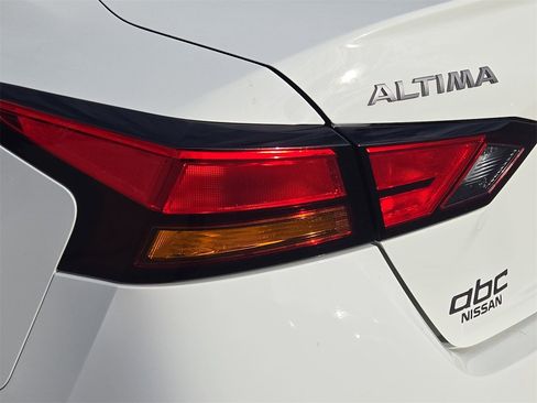 Used 2025 Nissan Altima 2.5 S image 33