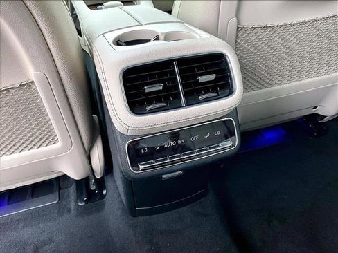 New 2026 Mercedes-Benz GLS 580 4MATIC image 19
