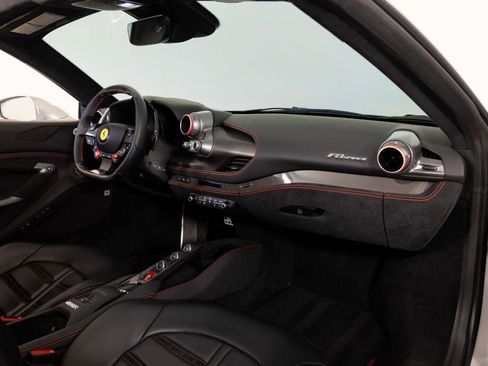 Used 2022 Ferrari F8 Tributo RWD image 36