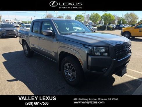 Used 2025 Nissan Frontier SV image 8