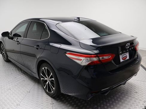 Certified 2019 Toyota Camry SE image 11