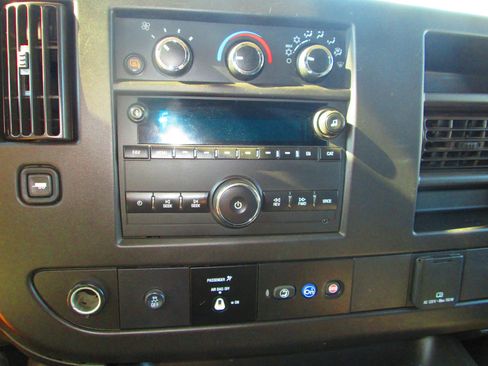 Used 2021 Chevrolet Express 2500 Extended w/ Driver Convenience Package image 11