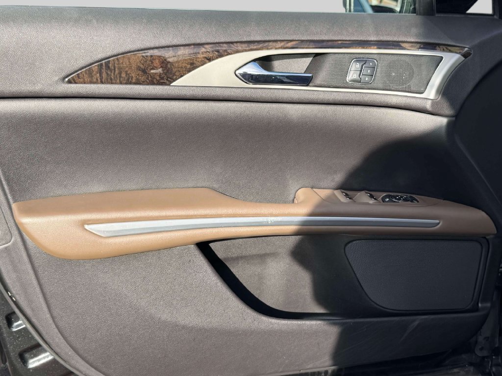 Used 2014 Lincoln MKZ FWD image 15