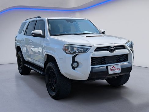 Used 2020 Toyota 4Runner TRD Off-Road Premium w/ Moonroof Package AWD/4WD image 6