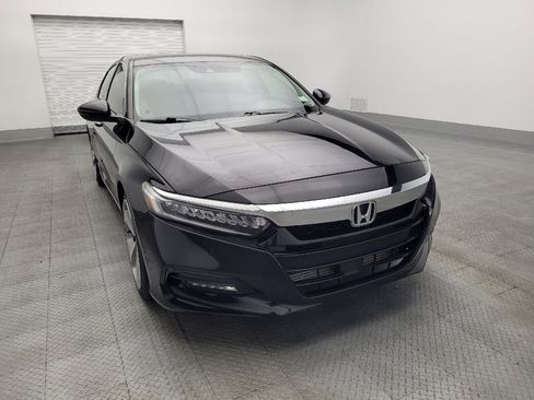Used 2018 Honda Accord Touring image 14
