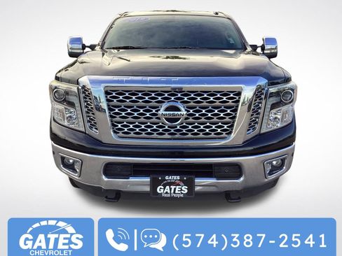 Used 2019 Nissan Titan SL w/ Texas Titan Edition AWD/4WD image 2