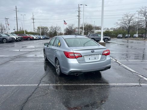 Used 2018 Subaru Legacy 2.5i Limited AWD/4WD image 3