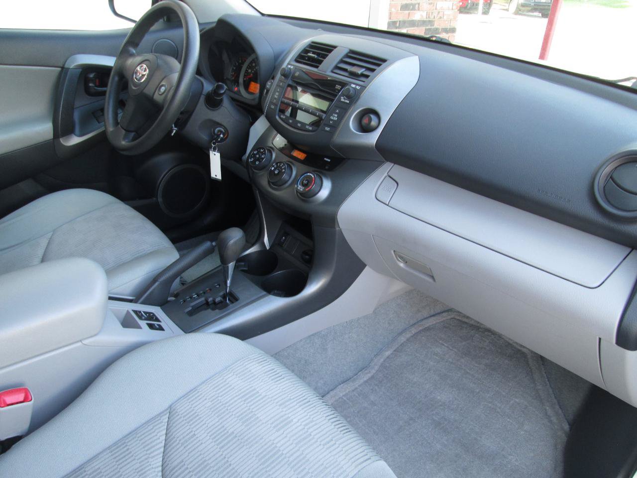 Used 2011 Toyota RAV4 4WD w/ Base L4 Extra Value Pkg image 27