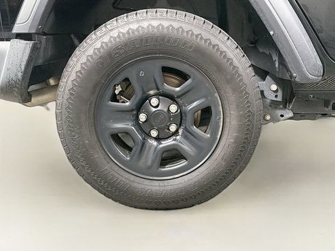 Used 2024 Jeep Wrangler Unlimited Sport AWD/4WD image 33