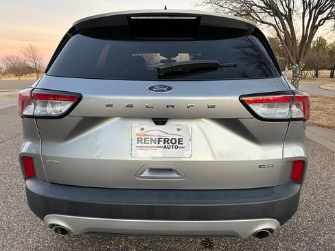Used 2021 Ford Escape SE image 9