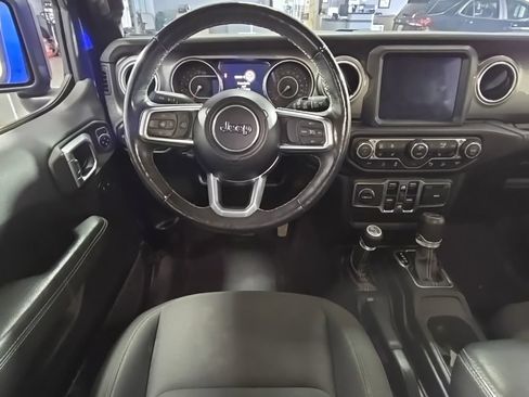 Used 2019 Jeep Wrangler Unlimited Sahara w/ Uconnect 4C Nav & Sound Group AWD/4WD image 27