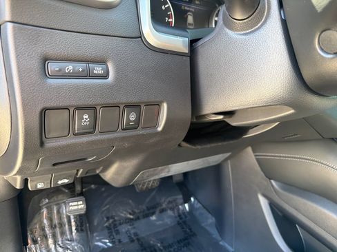 Used 2023 Nissan Murano S FWD image 16