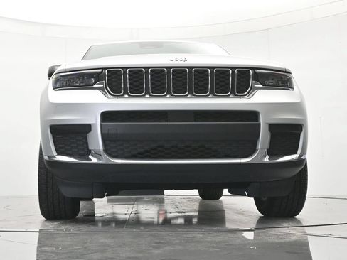 Used 2024 Jeep Grand Cherokee L Laredo RWD image 37