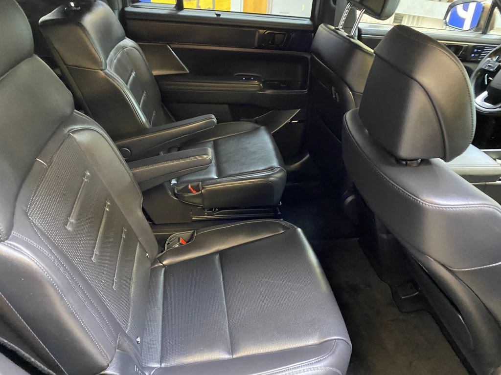 Used 2025 Hyundai Santa Fe Calligraphy AWD/4WD image 30