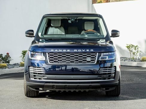 Used 2021 Land Rover Range Rover Autobiography image 3