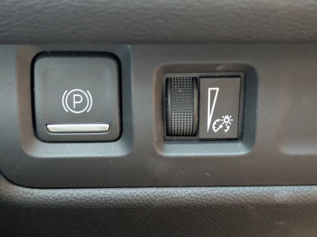 Used 2024 Cadillac XT4 Premium Luxury AWD/4WD image 26