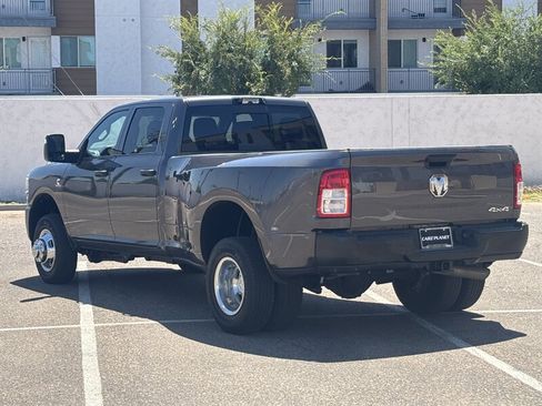 Used 2024 RAM 3500 Tradesman w/ Chrome Appearance Group AWD/4WD image 9