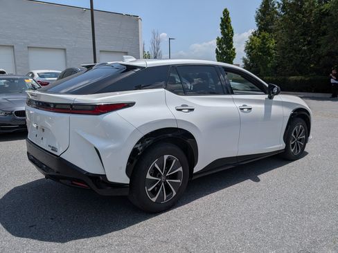Used 2023 Lexus RZ 450e Premium w/ Technology Package AWD/4WD image 3