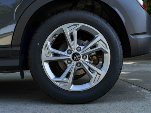 Used 2022 Hyundai Kona SEL FWD image 15