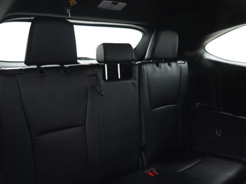 Used 2025 Toyota Highlander XSE AWD/4WD image 12