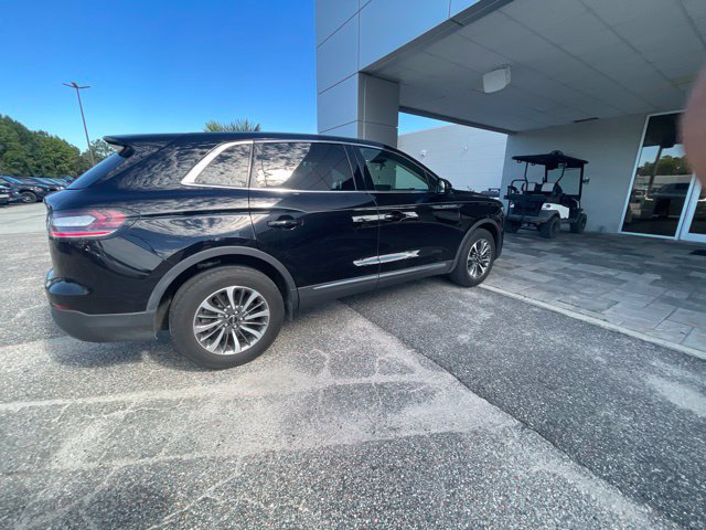 Used 2021 Lincoln Nautilus AWD w/ Equipment Group 101A image 3