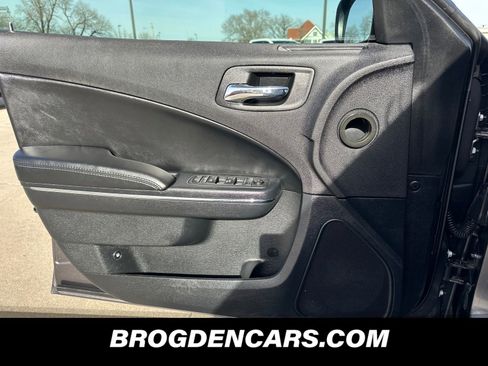 Used 2014 Dodge Charger SE image 10