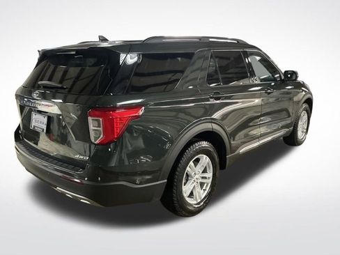 Used 2022 Ford Explorer XLT w/ Equipment Group 202A image 5