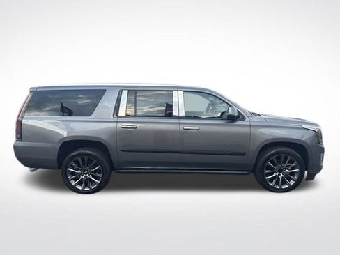 Used 2020 Cadillac Escalade ESV Premium Luxury w/ Escalade Sport Edition AWD/4WD image 2