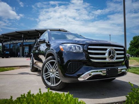 Certified 2025 Mercedes-Benz GLS 450 4MATIC image 2