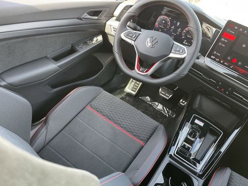 New 2026 Volkswagen GTI SE FWD image 10