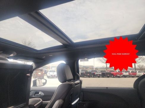 New 2026 Chrysler Pacifica Limited image 2