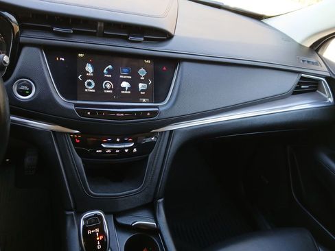 Used 2019 Cadillac XT5 Luxury image 18