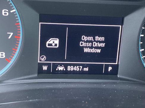 Used 2022 Chevrolet Traverse LT w/ LPO, Floor Liner Package image 29